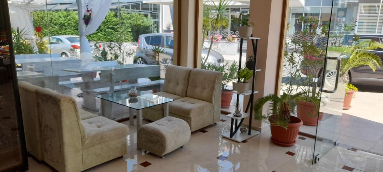לוזנטס Семеен Хотел Атива - Family Hotel Ativa מראה חיצוני תמונה
