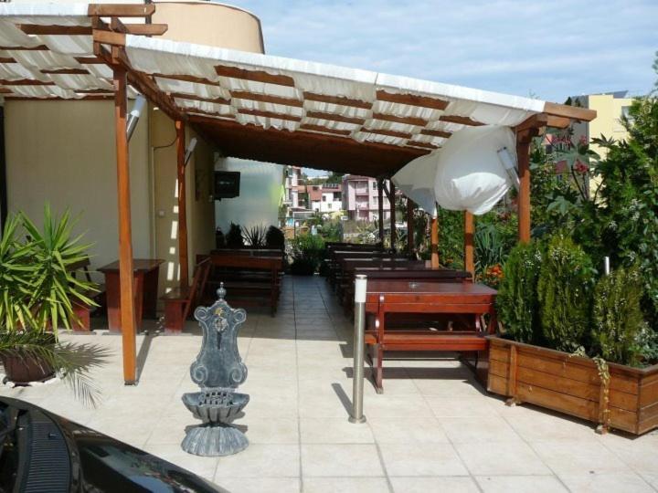 לוזנטס Семеен Хотел Атива - Family Hotel Ativa מראה חיצוני תמונה